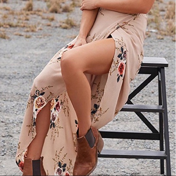 ⭐️HOST PICK⭐️👠Womens BOHO Floral Skirt👠 - Picture 5 of 5